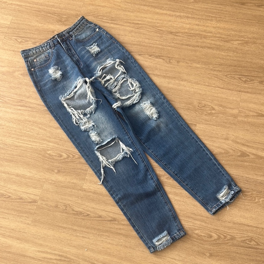 NWOT Riot Distressed High Rise Mom Jean - Picture 2 of 8